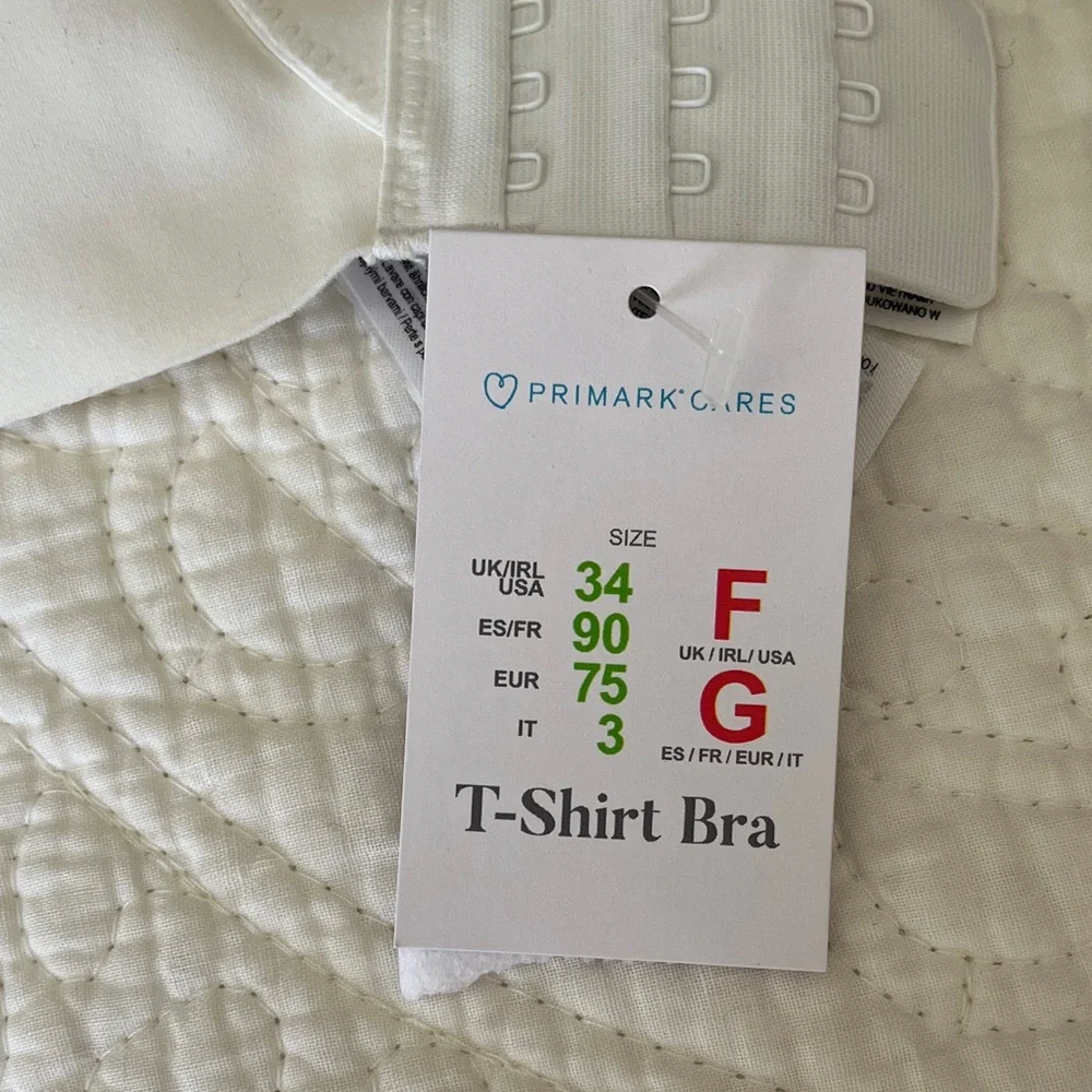 NWT T-Shirt Bra Molded Underwire 34F Women's White Comfort Support